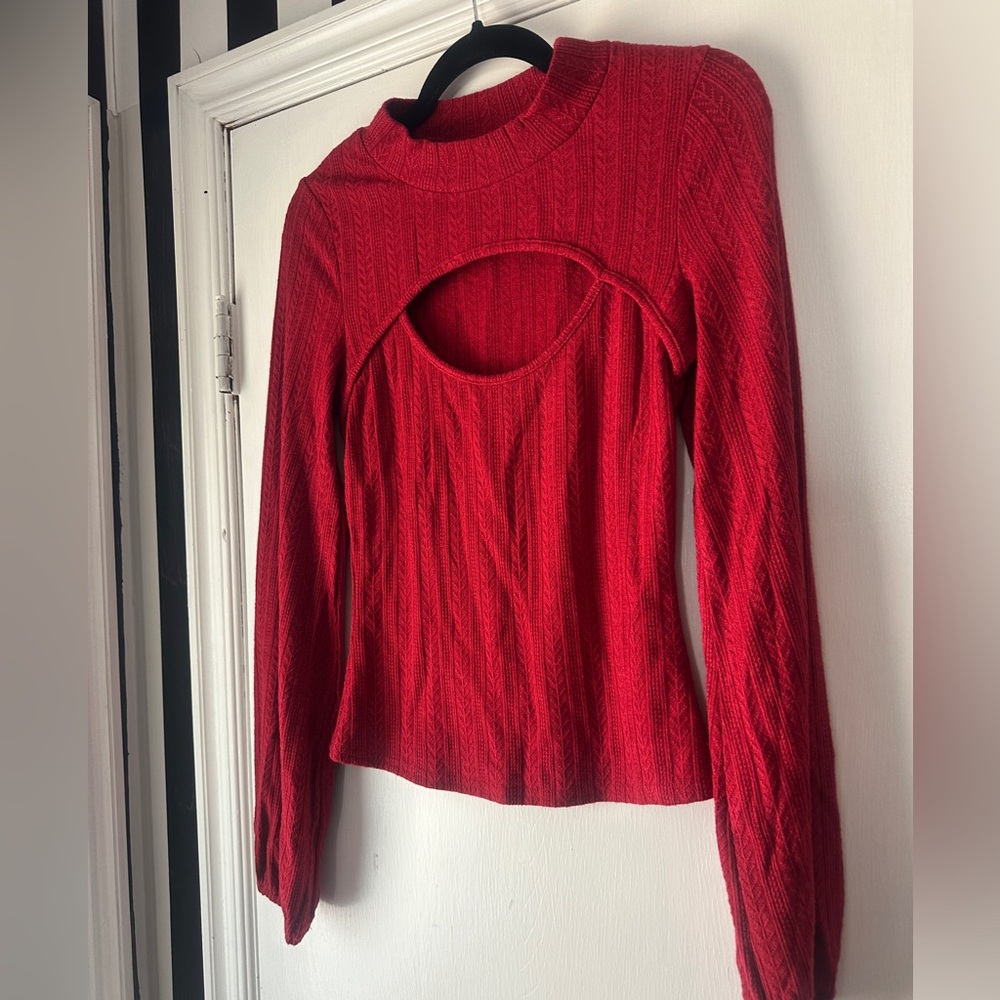 Lulu Red Ribbed Cutout Long Sleeve Top – Size Large